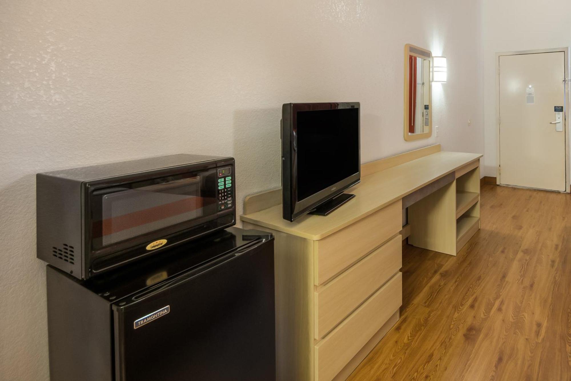Americas Best Value Inn & Suites Humble Exterior foto